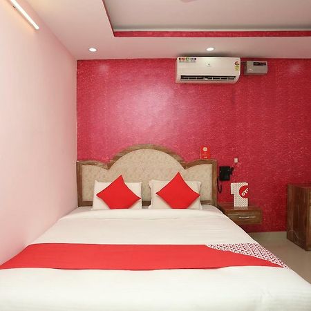 Oyo 18597 Satyam Hotel Meerut Eksteriør billede